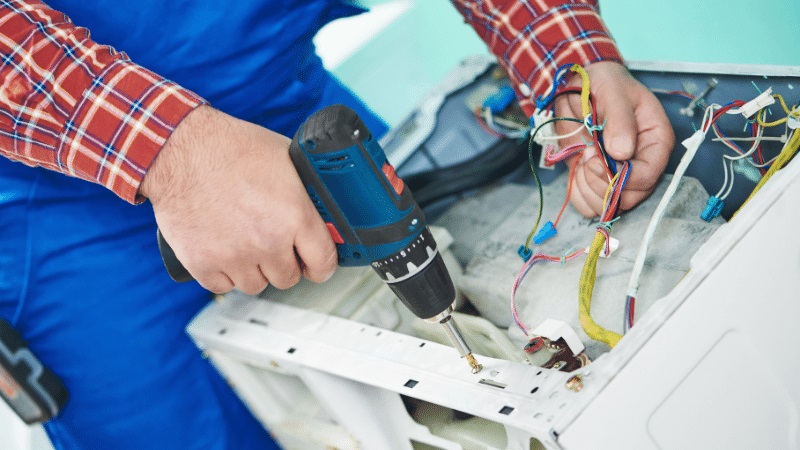 Güngören Hoover Hoover çamaşır makinesi kart tamiri – Su almama arızası orijinal parça ile giderildi. - Teknik servis örneği